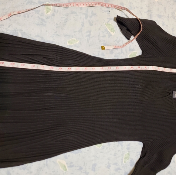 Chelsea & Theodore Black sweater - Picture 7 of 8